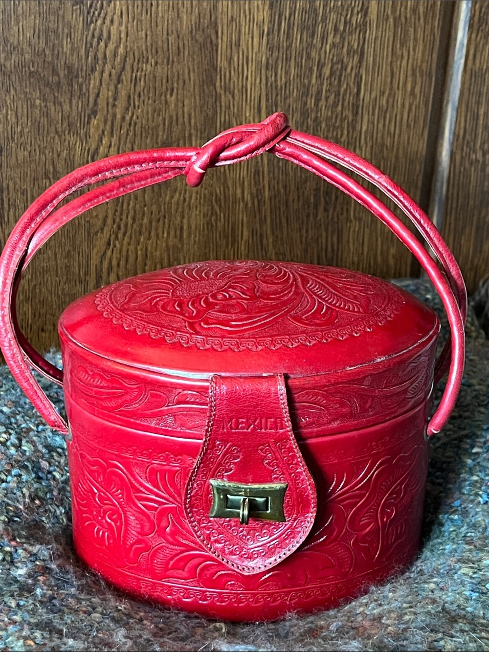 Vintage HOUSE OF OPENHEIM Red Tooled Leather Minauderie Purse